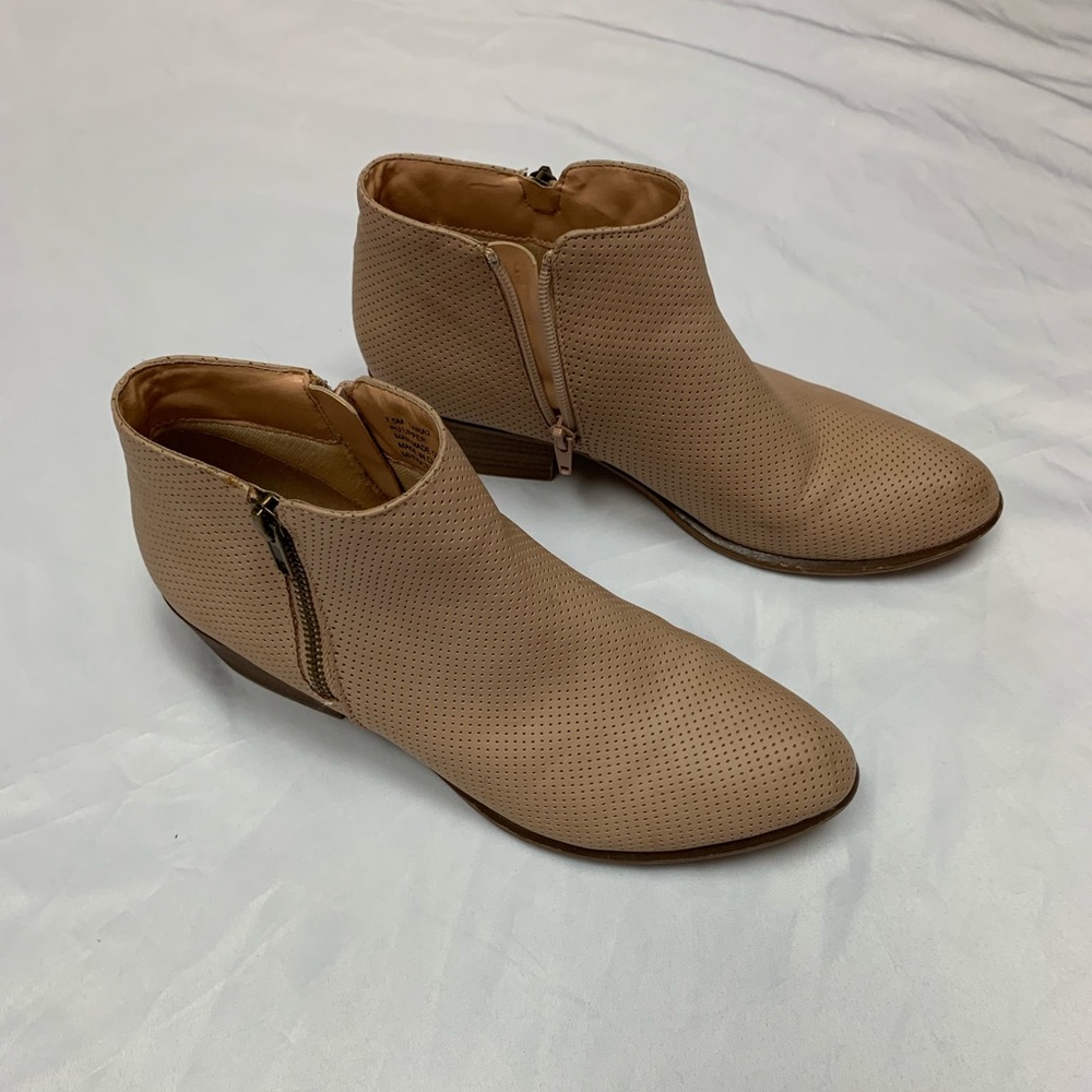 🌼 Esprit Nude Booties 🌼